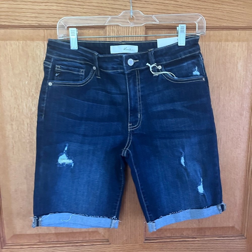 Kancan mid rise, rolled hem, Bermuda jean shorts